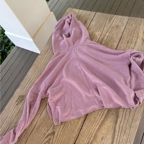 Out From Under/Urban Outfitters Cropped Sweater - Picture 2 of 3